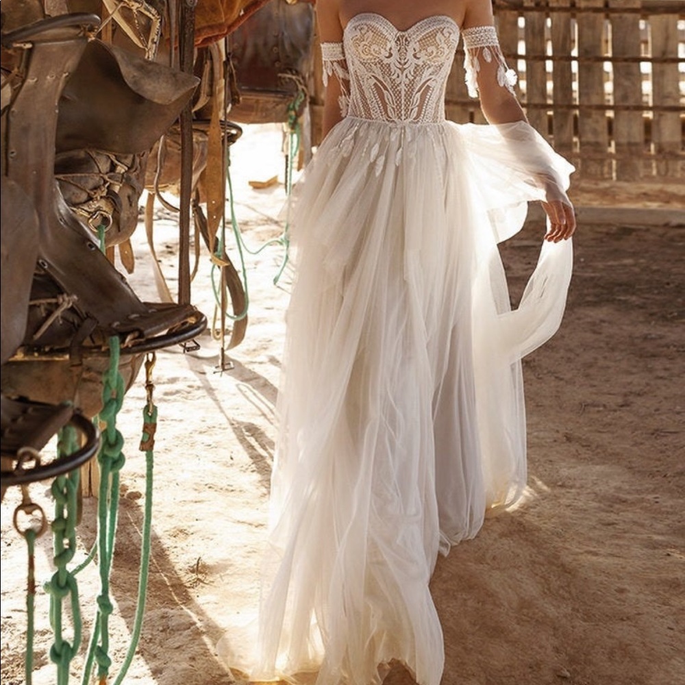 Bohemian wedding dress